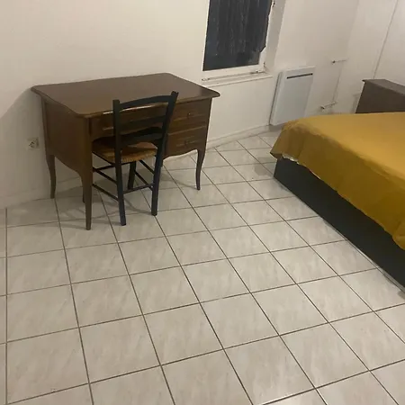 Claude Et Carole Apartament